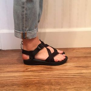 BRAND NEW CHACOS in Black
